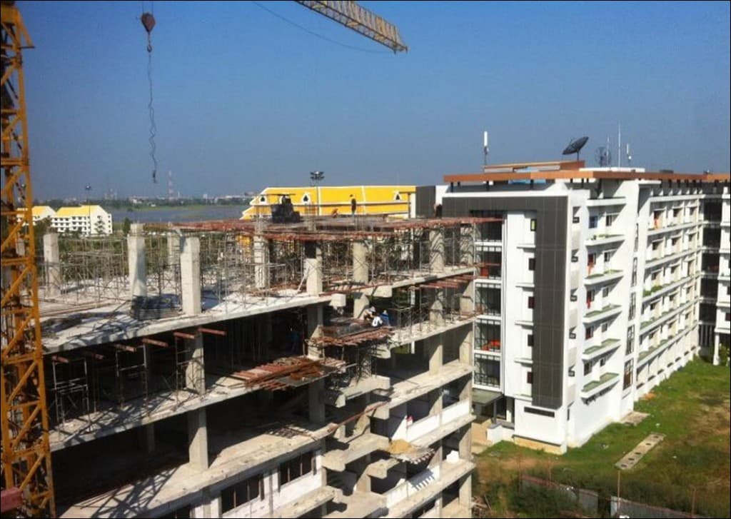 University building construction photo 40